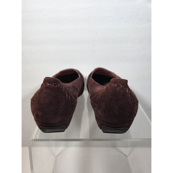 CLARKS Shoes Artisan Flats Comfort Brown Suede SlipOn Embroidered Women Size 9W - Picture 6 of 15